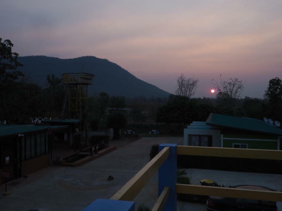Chomduen Phu Kao Resort Non Sang Bagian luar foto