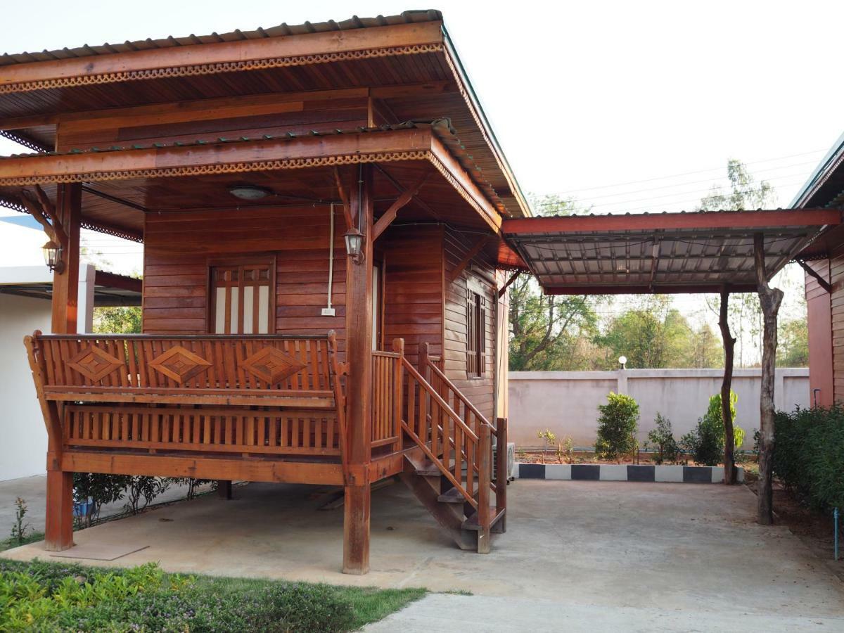 Chomduen Phu Kao Resort Non Sang Bagian luar foto