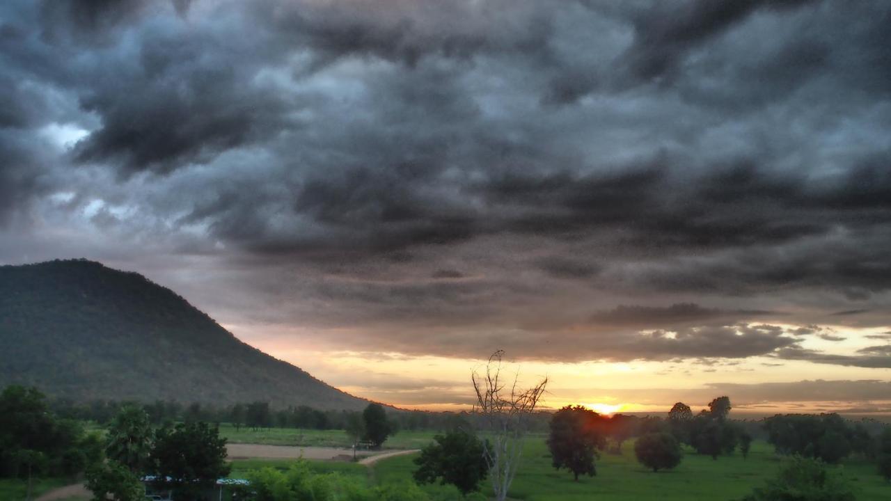Chomduen Phu Kao Resort Non Sang Bagian luar foto